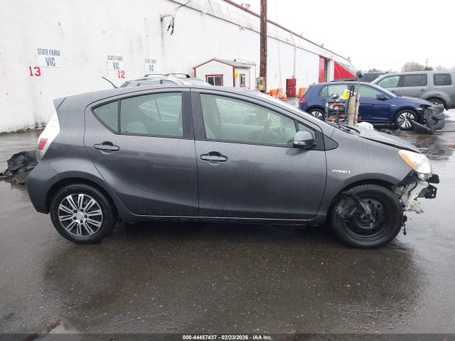 Toyota Prius C One 2014 JTDKDTB30E1066166 Image 14