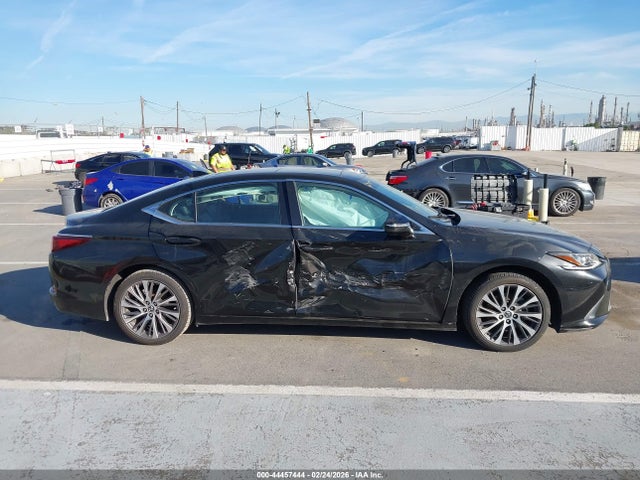 Продажа на аукционе авто 2019 Lexus Es 350, vin: 58ABZ1B12KU031728, номер лота: 44457444
