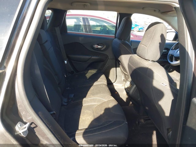 1C4PJMCB1GW248524 Jeep Cherokee Latitude