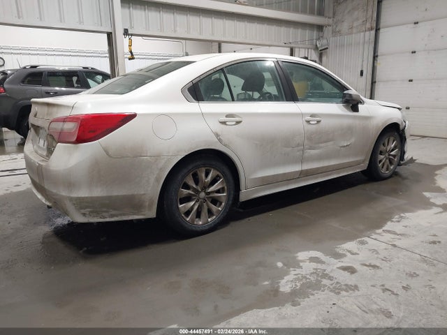 4S3BNAB61H3041670 Subaru Legacy 2.5i