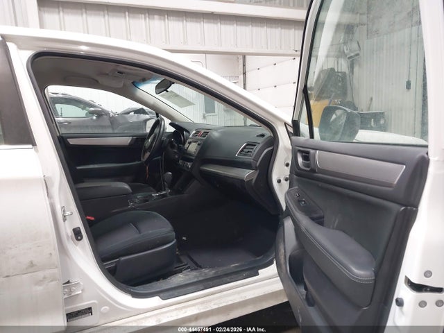 4S3BNAB61H3041670 Subaru Legacy 2.5i