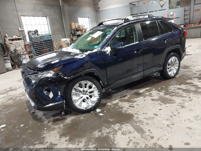2019 Toyota Rav4 Xle Premium მანქანა იყიდება აუქციონზე, vin: JTMA1RFV9KD042977, აუქციონის ნომერი: 44457500
