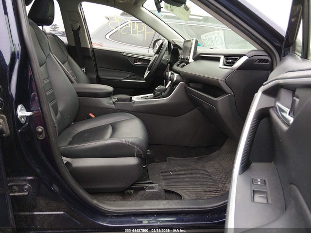 2019 Toyota Rav4 Xle Premium მანქანა იყიდება აუქციონზე, vin: JTMA1RFV9KD042977, აუქციონის ნომერი: 44457500