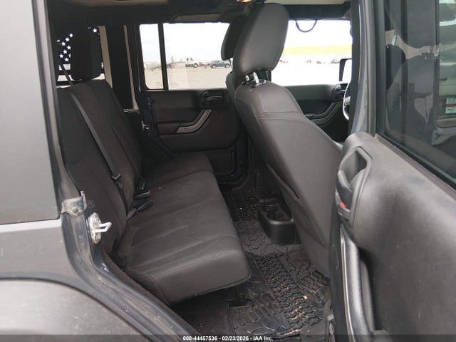 1C4BJWDG8HL670194 Jeep Wrangler Unlimited Sport 4x4
