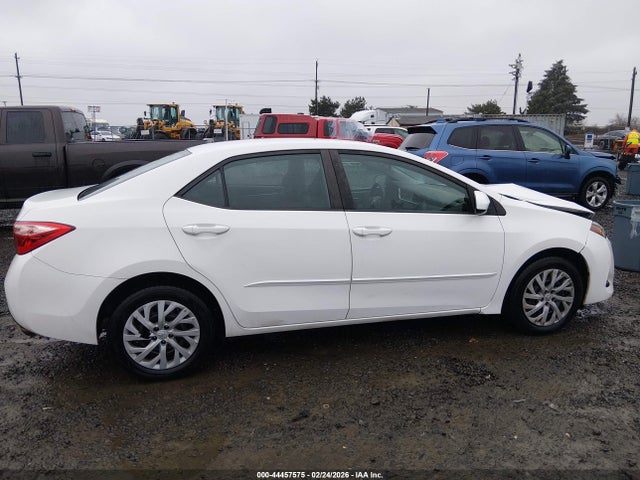 Toyota COROLLA LE 2018 5YFBURHE4JP794803 Image 14