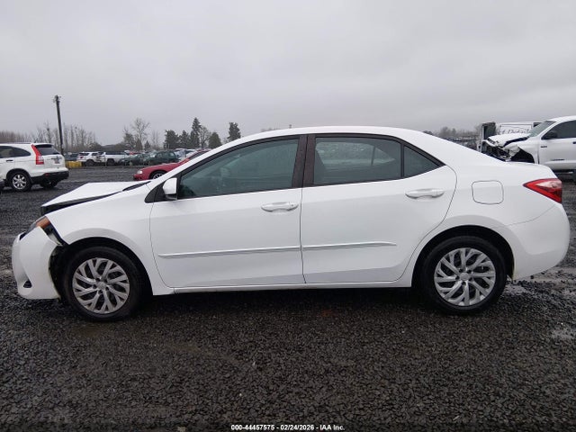Toyota COROLLA LE 2018 5YFBURHE4JP794803 Image 15
