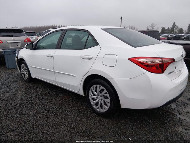 Toyota COROLLA LE 2018 5YFBURHE4JP794803 Image 3