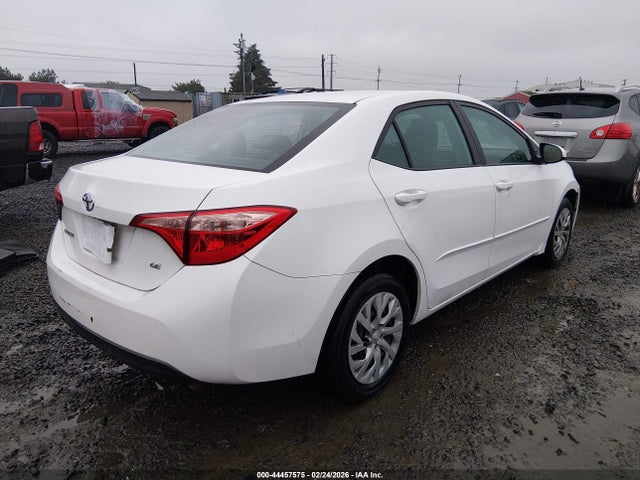 Toyota COROLLA LE 2018 5YFBURHE4JP794803 Image 4