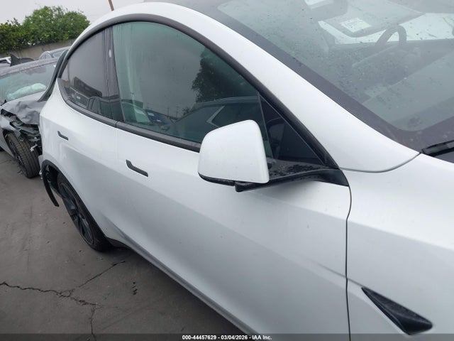 Продаж на аукціоні авто 2025 Tesla Model Y Long Range Dual Motor Rear-wheel Drive, vin: 7SAYGDED8SF260185, номер лоту: 44457629