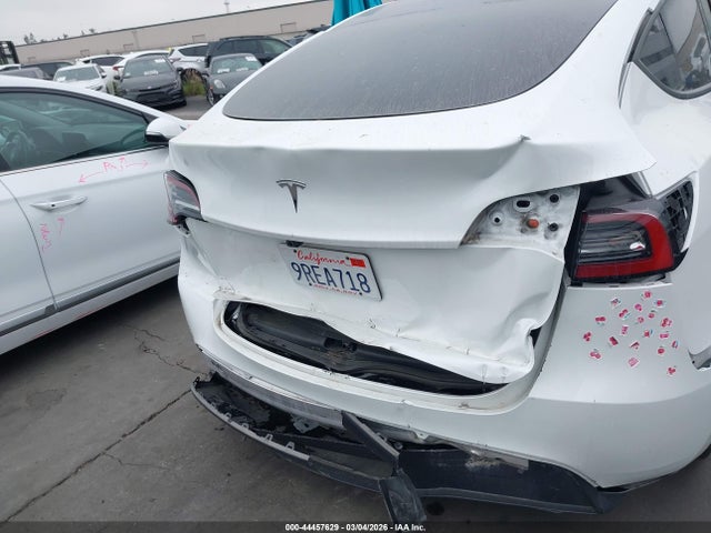 Продаж на аукціоні авто 2025 Tesla Model Y Long Range Dual Motor Rear-wheel Drive, vin: 7SAYGDED8SF260185, номер лоту: 44457629