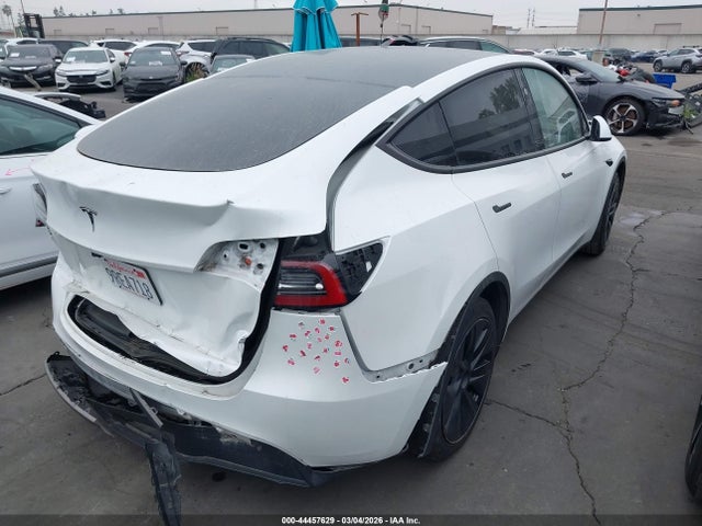 2025 TESLA MODEL Y 7SAYGDED8SF260185 Photo 3