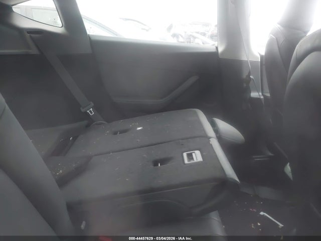 2025 TESLA MODEL Y 7SAYGDED8SF260185 Photo 7