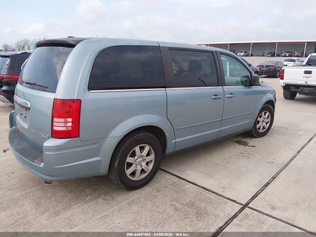 44457663 :رقم المزاد ، 2A4RR2D16AR428507 vin ، 2010 Chrysler Town & Country New Lx مزاد بيع