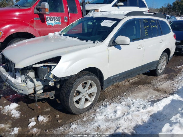 Subaru Outback 2.5i Premium 2014 4S4BRBCC8E3276444 Image 2