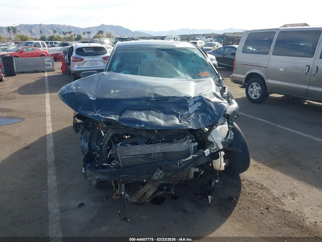 3GNAXHEV6KS586208 Chevrolet EQUINOX LS