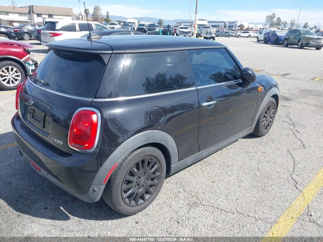 2018 MINI HARDTOP WMWXP5C53J2G64135 Photo 3