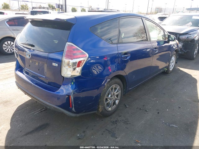 JTDZN3EUXFJ030082 Toyota Prius V Three