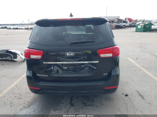 KNDMC5C1XH6317674 KIA Sedona Sx