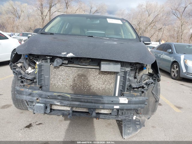 KNDMC5C1XH6317674 KIA Sedona Sx