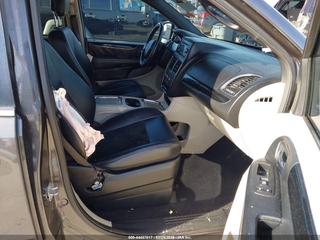 2C4RDGCGXHR604668 Dodge Grand Caravan Sxt