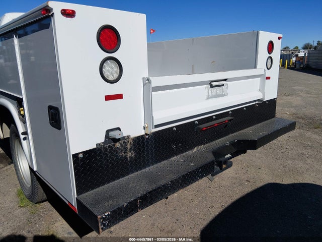 1FDRF3G68GEC86660 Ford F-350 Chassis
