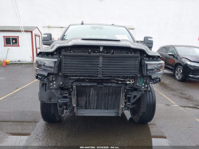 3C6UR5TL1RG160169 RAM 2500 Limited 4x4 6&#039;4 Box
