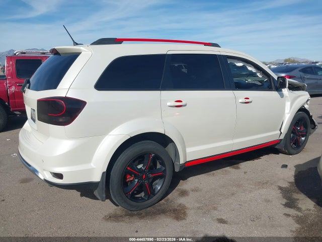3C4PDCGGXJT475943 Dodge Journey Crossroad