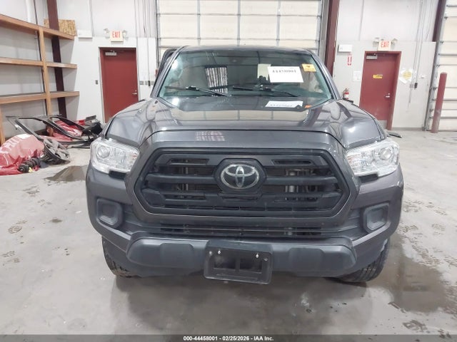 5TFRX5GN1KX157838 Toyota Tacoma Sr