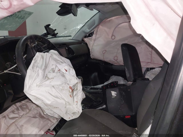5TFRX5GN1KX157838 Toyota Tacoma Sr