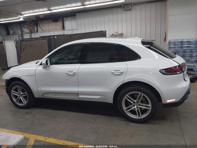 Porsche Macan 2022 WP1AA2A52NLB05666 Image 15