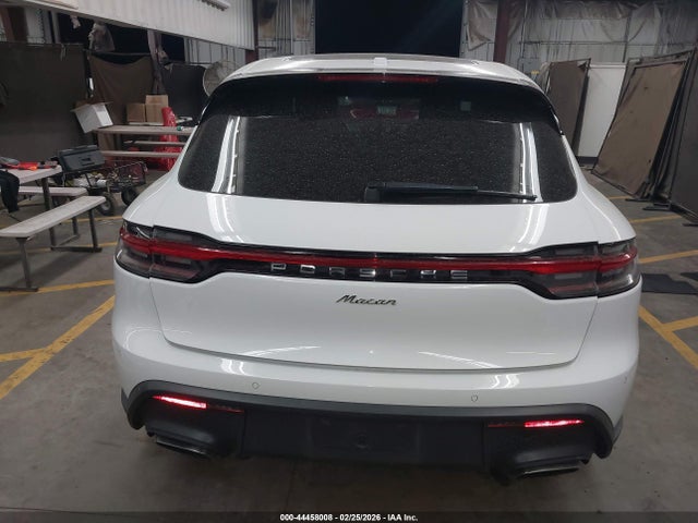 Porsche Macan 2022 WP1AA2A52NLB05666 Image 17