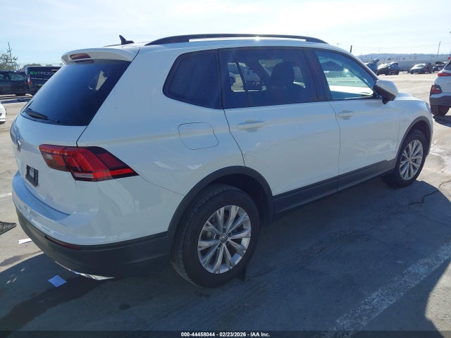 3VV1B7AX0LM132133 Volkswagen Tiguan 2.0t S