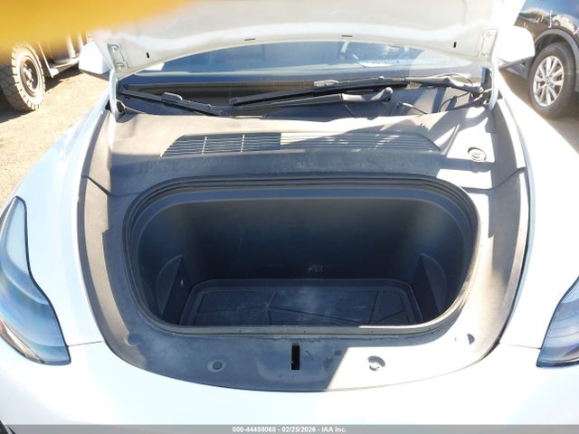 Продаж на аукціоні авто 2021 Tesla Model Y Long Range Dual Motor All-wheel Drive, vin: 5YJYGDEE7MF096016, номер лоту: 44458068