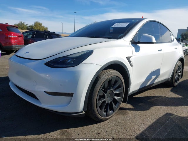 Продаж на аукціоні авто 2021 Tesla Model Y Long Range Dual Motor All-wheel Drive, vin: 5YJYGDEE7MF096016, номер лоту: 44458068