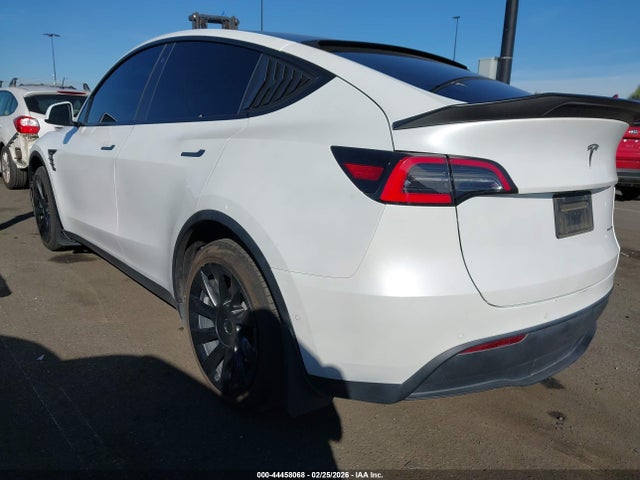 Продаж на аукціоні авто 2021 Tesla Model Y Long Range Dual Motor All-wheel Drive, vin: 5YJYGDEE7MF096016, номер лоту: 44458068