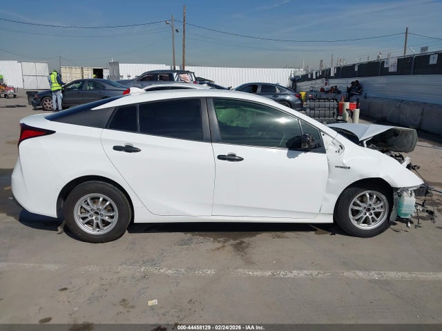 JTDKARFU9K3074782 Toyota Prius Le