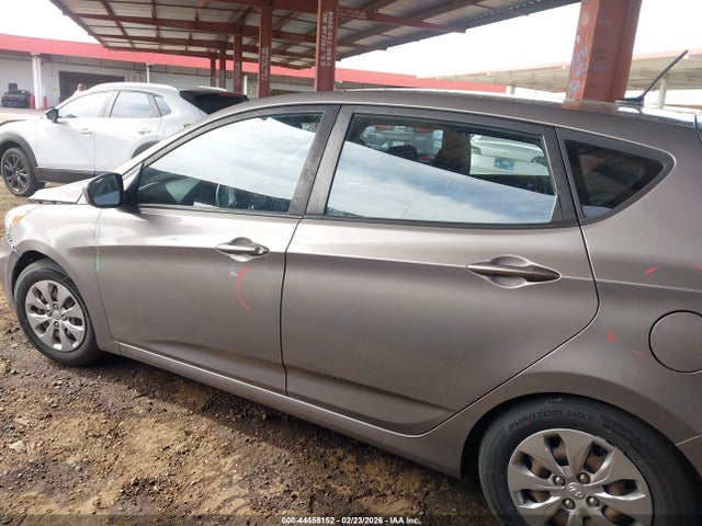 KMHCT5AE3HU360102 Hyundai ACCENT SE