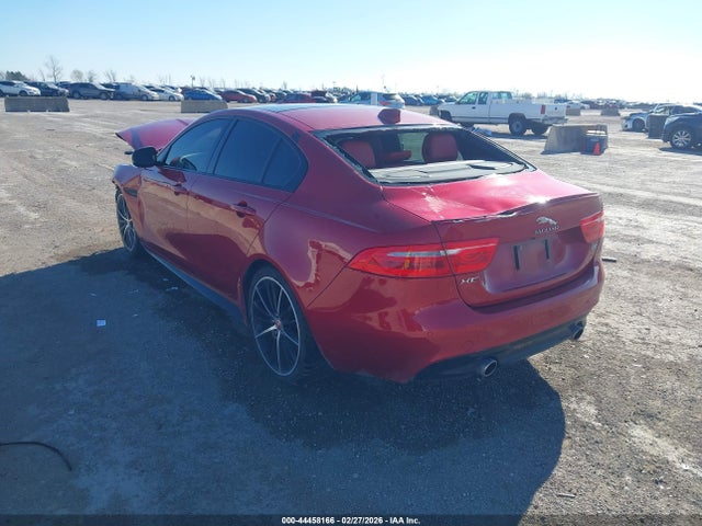 2018 JAGUAR XE SAJAG4FV2JCP17723 Photo 2