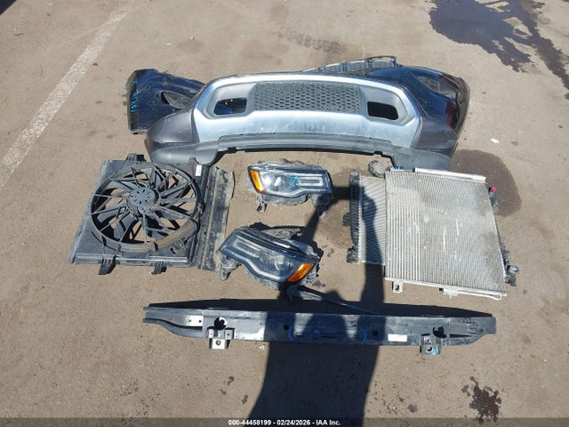 1C4RJEBG4JC183527 Jeep Grand Cherokee Sterling Edition 4x2