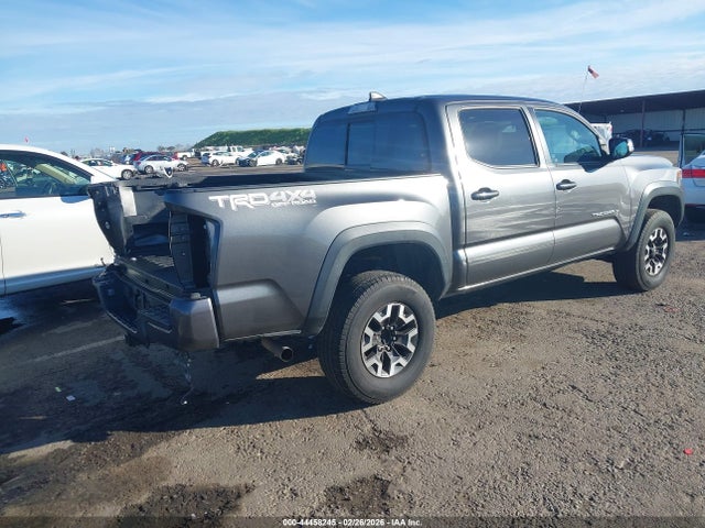 3TMCZ5AN0JM169640 Toyota Tacoma Trd Off Road