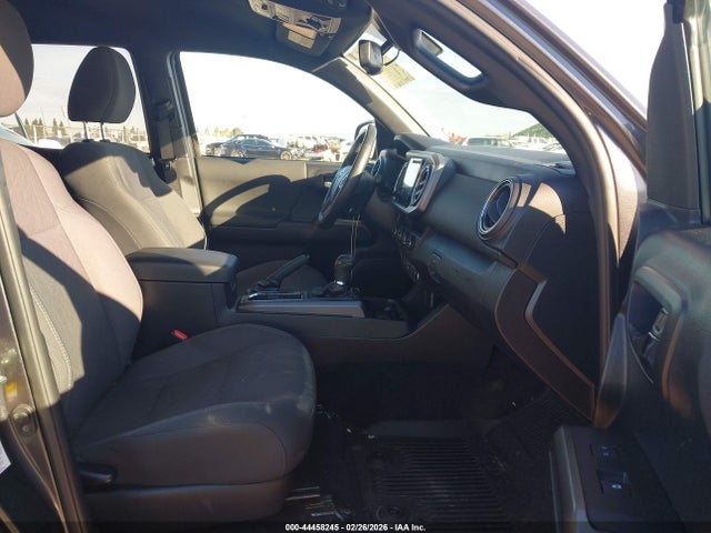 3TMCZ5AN0JM169640 Toyota Tacoma Trd Off Road