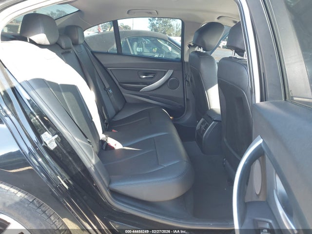 2018 BMW 320I WBA8A9C50JAH14329 Photo 7