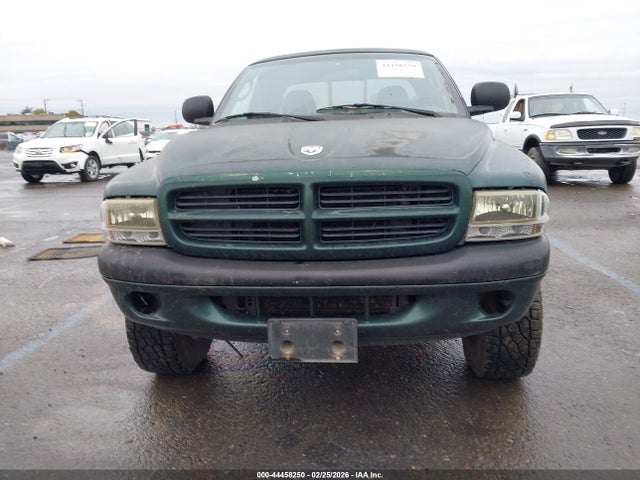 44458250 :رقم المزاد ، 1B7GG22N4YS662405 vin ، 2000 Dodge Dakota Slt/sport مزاد بيع