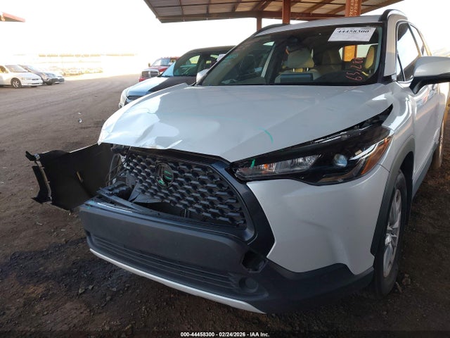 7MUBAABG5NV005520 Toyota Corolla Cross Le