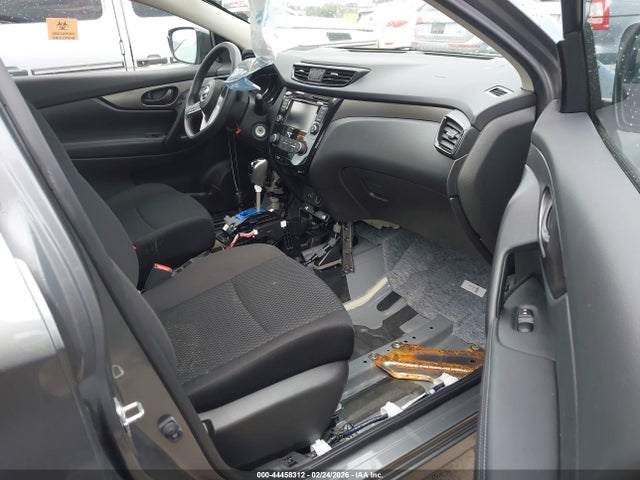 JN1BJ1CP0KW522098 Nissan Rogue Sport S