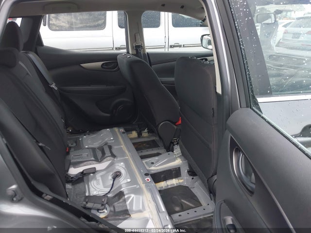 JN1BJ1CP0KW522098 Nissan Rogue Sport S