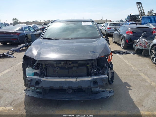 Toyota BZ4X XLE 2025 JTMABACA3SA103368 Image 13