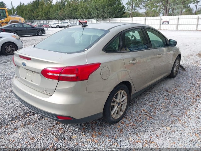 Ford FOCUS SE 2016 1FADP3F28GL320303 Image 4