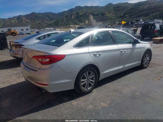 Hyundai SONATA SE 2016 5NPE24AF0GH360215 Image 4