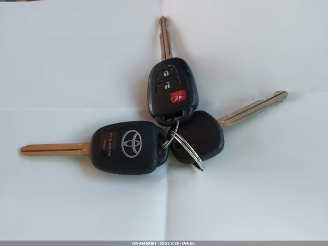 JTDKDTB38E1561618 Toyota Prius C Two